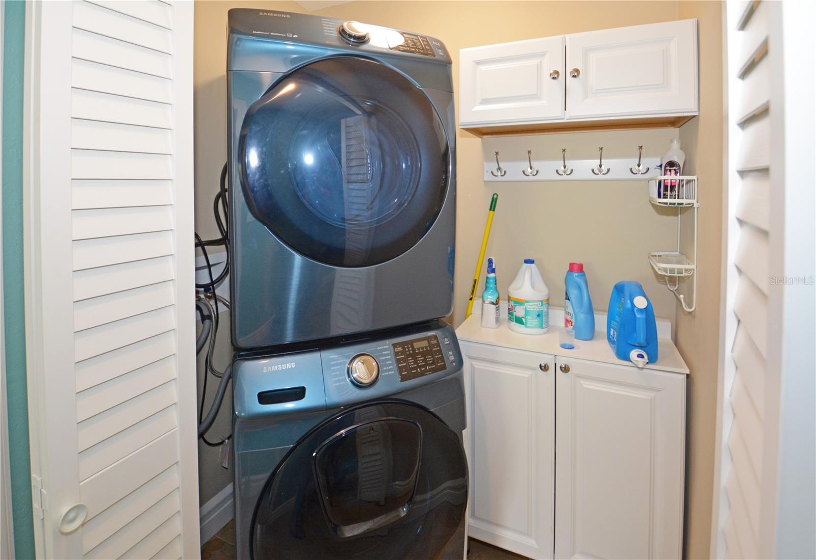 7020 MANGO AVE S, ST PETERSBURG, FL — photo 39