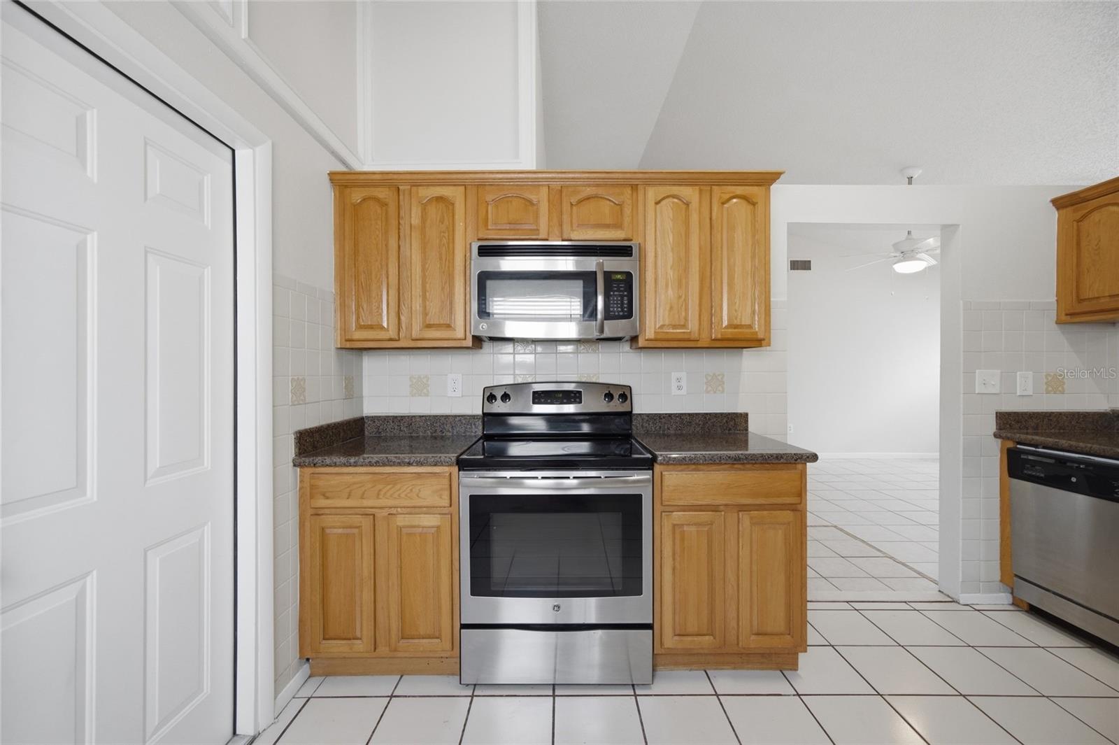 7955 ADELAIDE LOOP, NEW PORT RICHEY, FL — photo 10