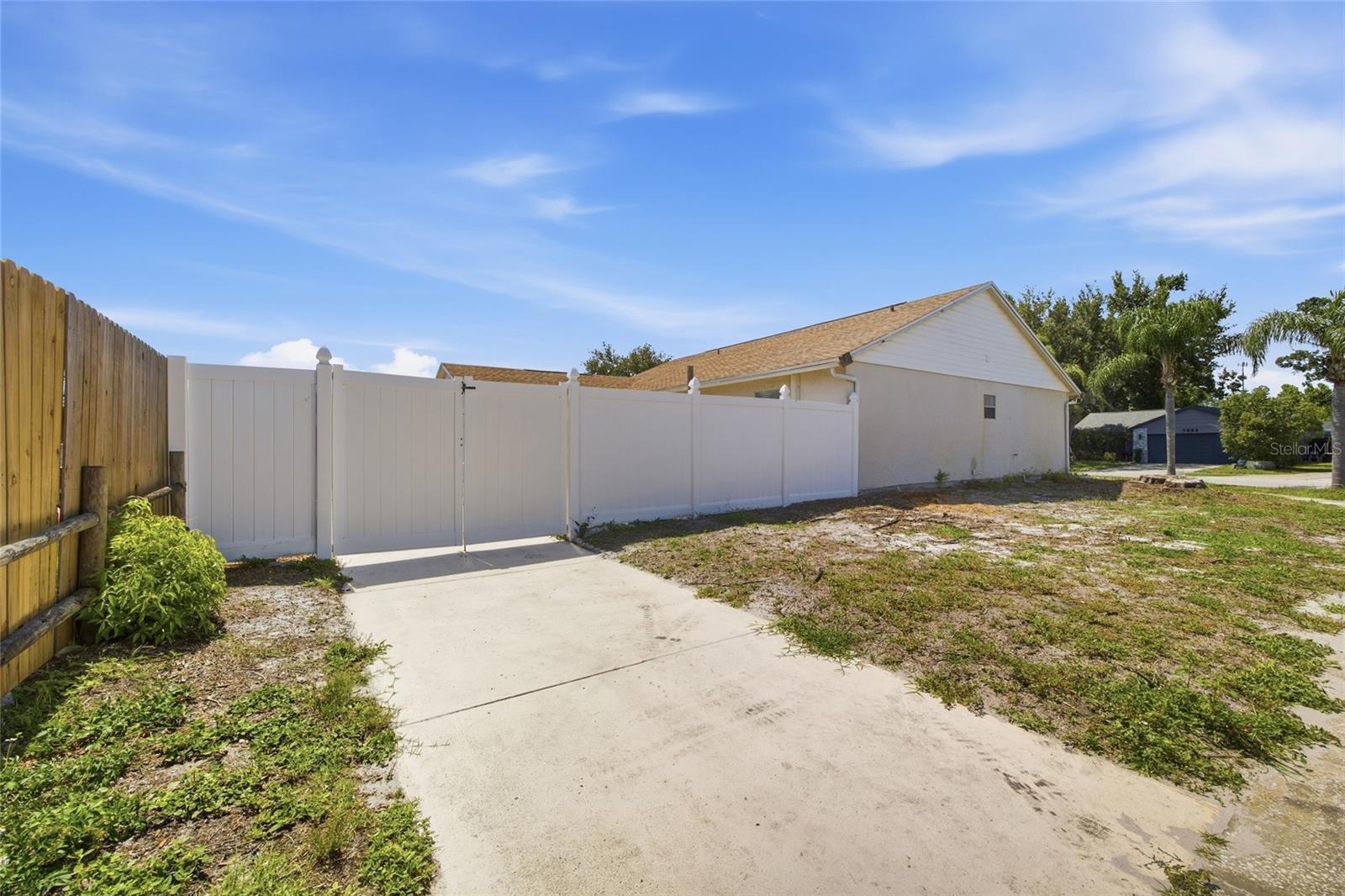 7955 ADELAIDE LOOP, NEW PORT RICHEY, FL — photo 25