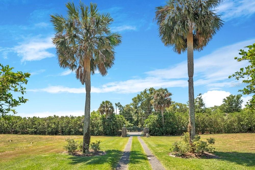 14365 SE HIGHWAY 42, WEIRSDALE, FL — photo 9