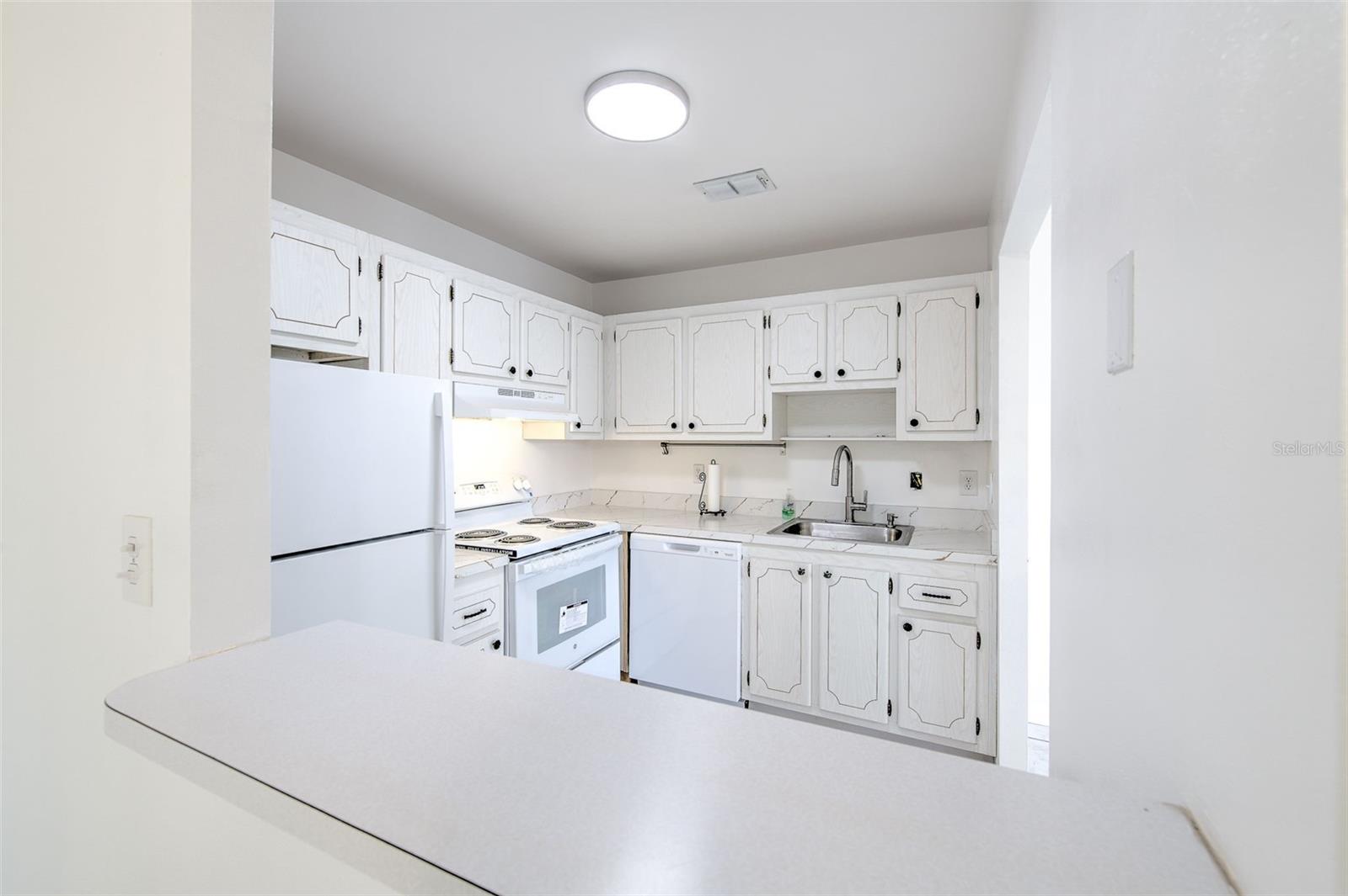 401 DORCHESTER PL #49, SUN CITY CENTER, FL — photo 12