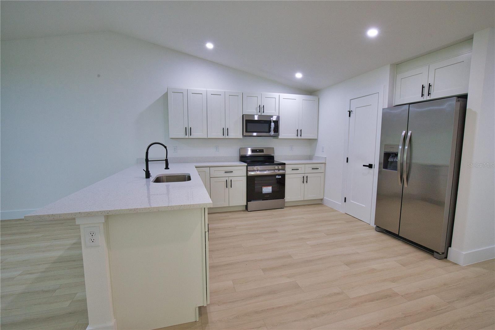 17147 CARLEEN AVE, PORT CHARLOTTE, FL — photo 12