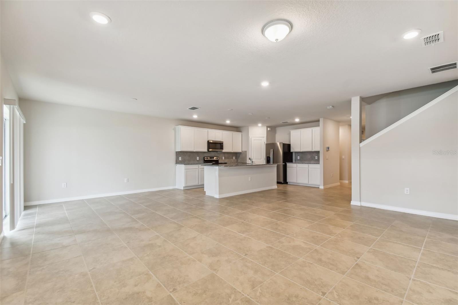 11126 SYCAMORE GLEN LOOP, THONOTOSASSA, FL — photo 3