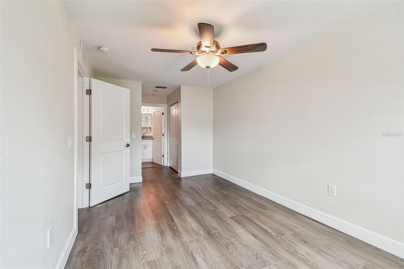 650 E TARPON AVE #C1, TARPON SPRINGS, FL — photo 23