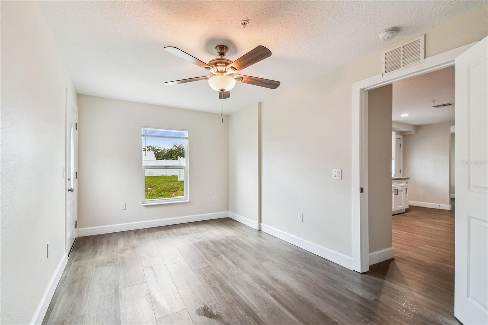 650 E TARPON AVE #C1, TARPON SPRINGS, FL — photo 25