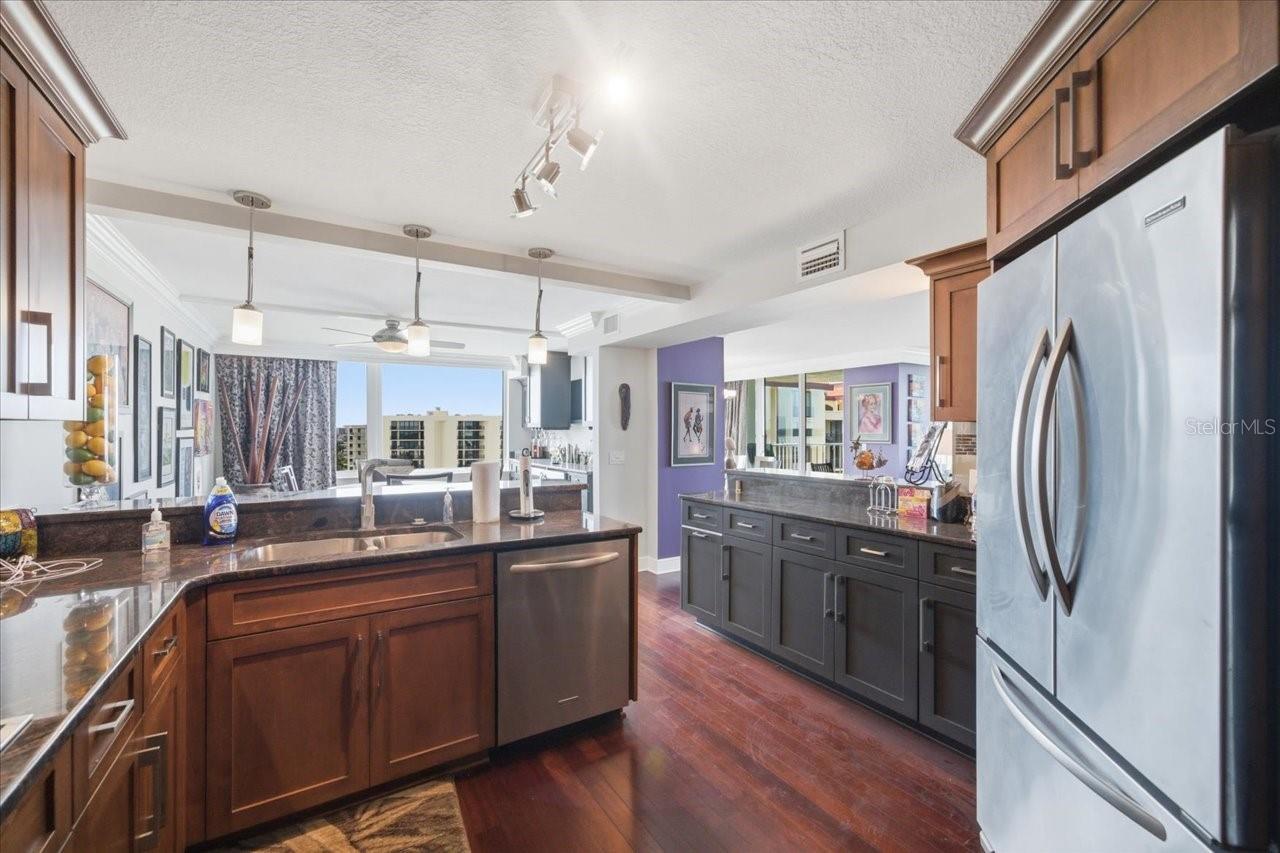 736 ISLAND WAY #1003, CLEARWATER BEACH, FL — photo 28