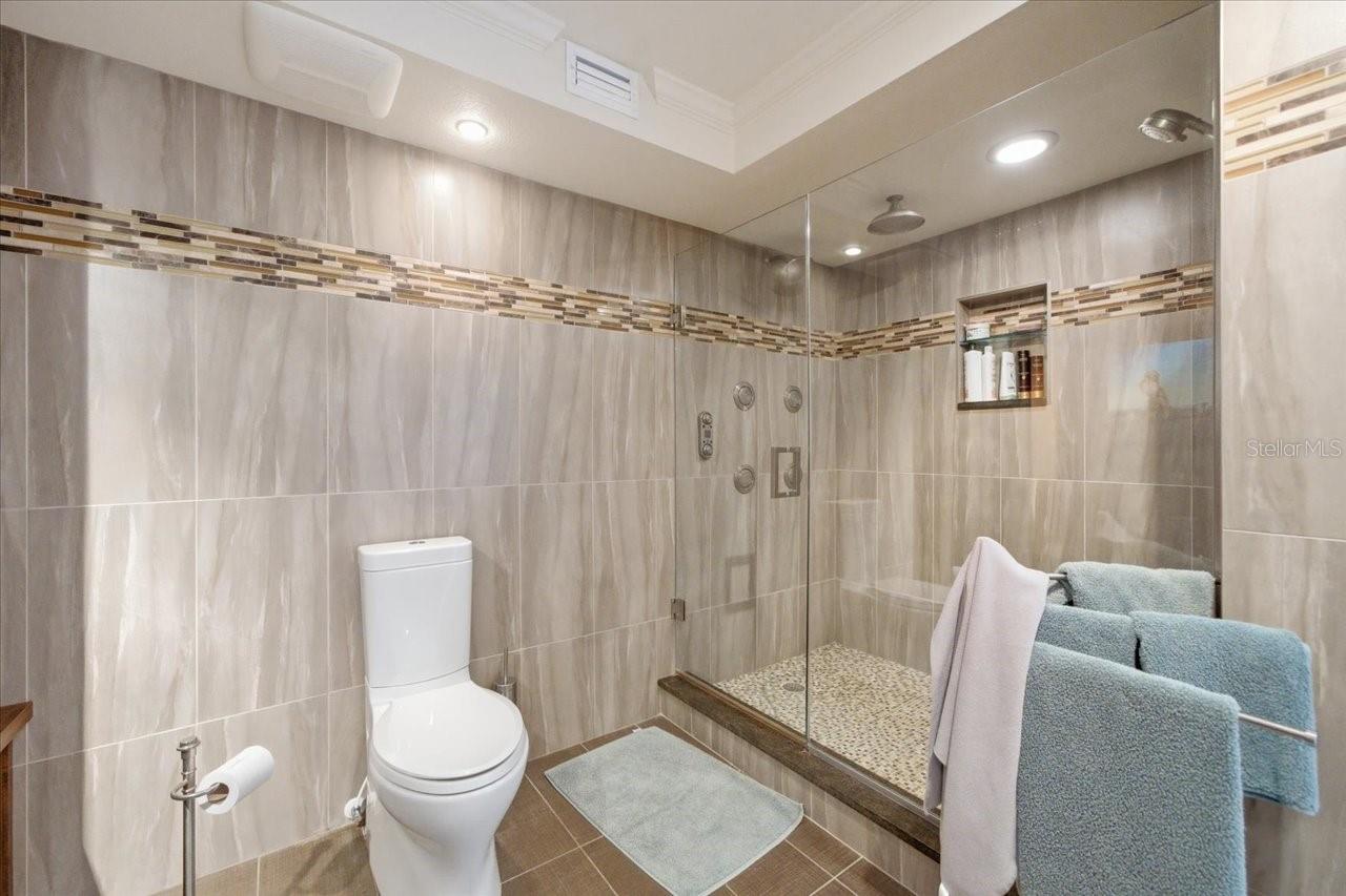 736 ISLAND WAY #1003, CLEARWATER BEACH, FL — photo 51