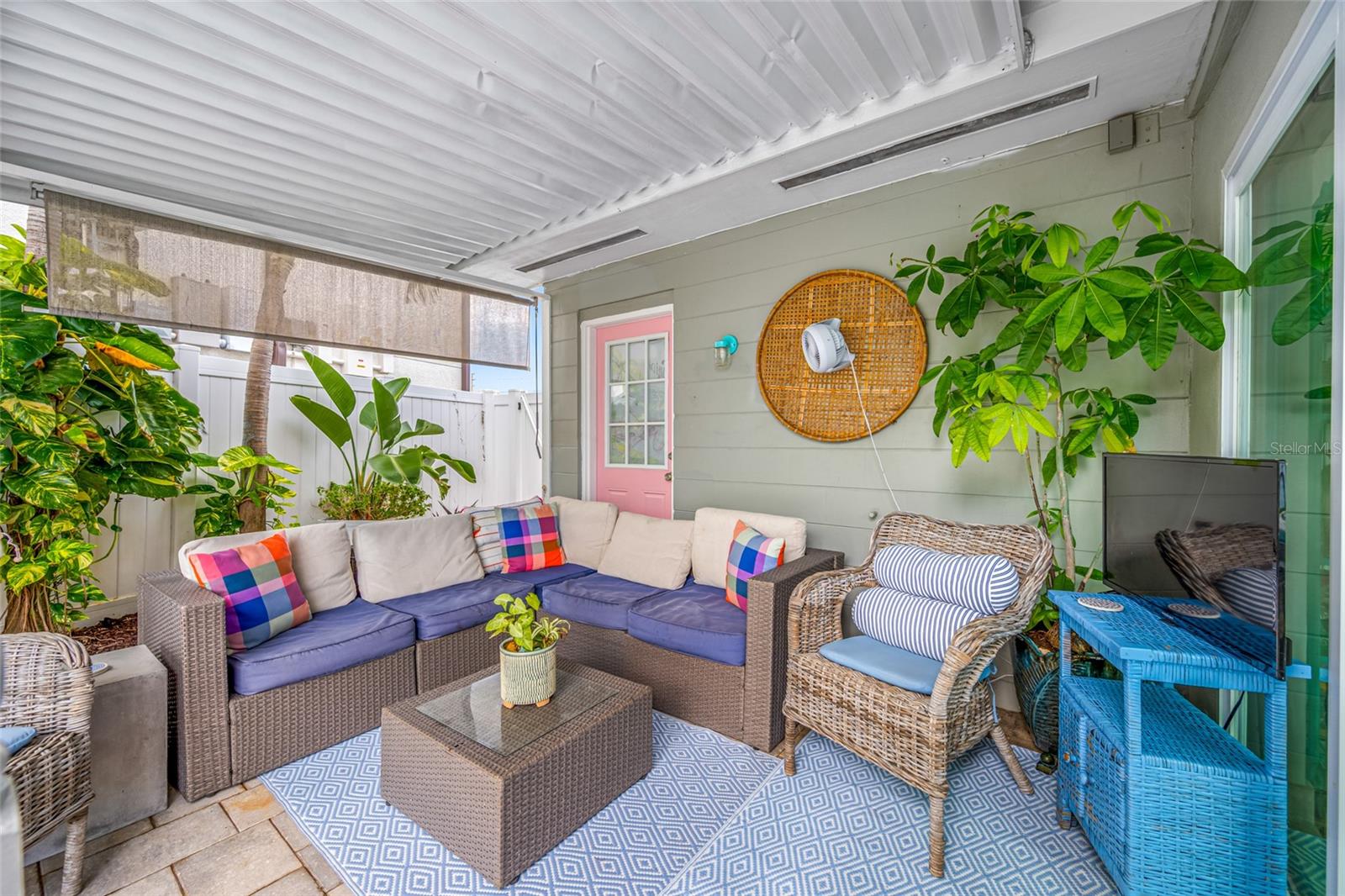 560 79TH ST S, ST PETERSBURG, FL — photo 46