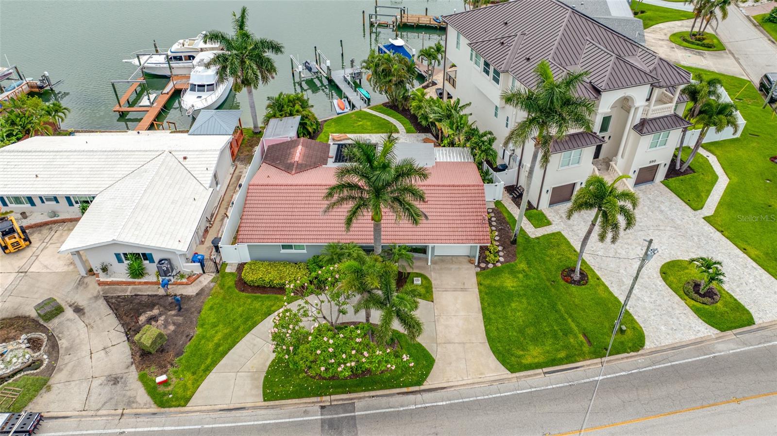 560 79TH ST S, ST PETERSBURG, FL — photo 63