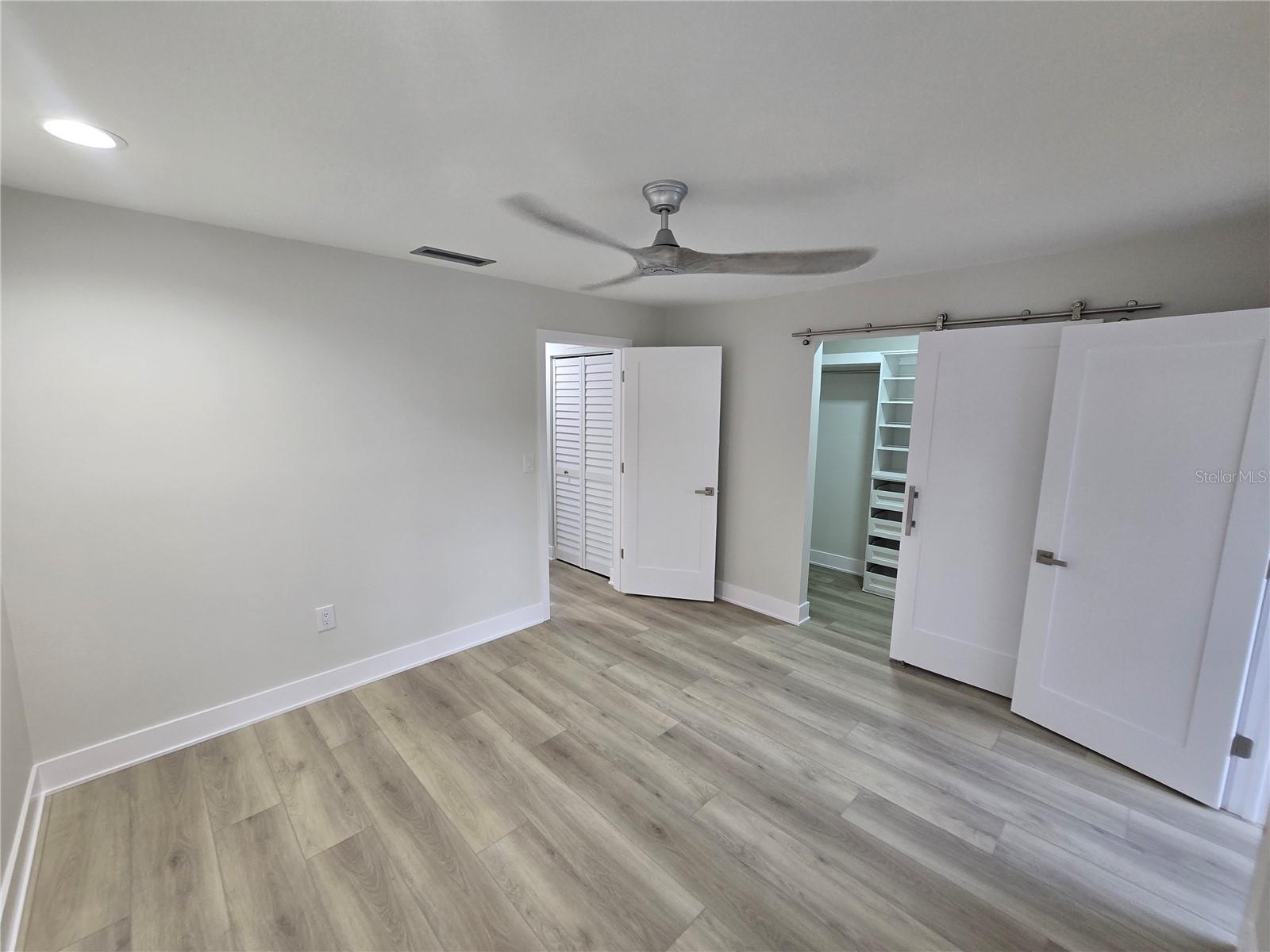 5750 80TH ST N #A106, ST PETERSBURG, FL — photo 32