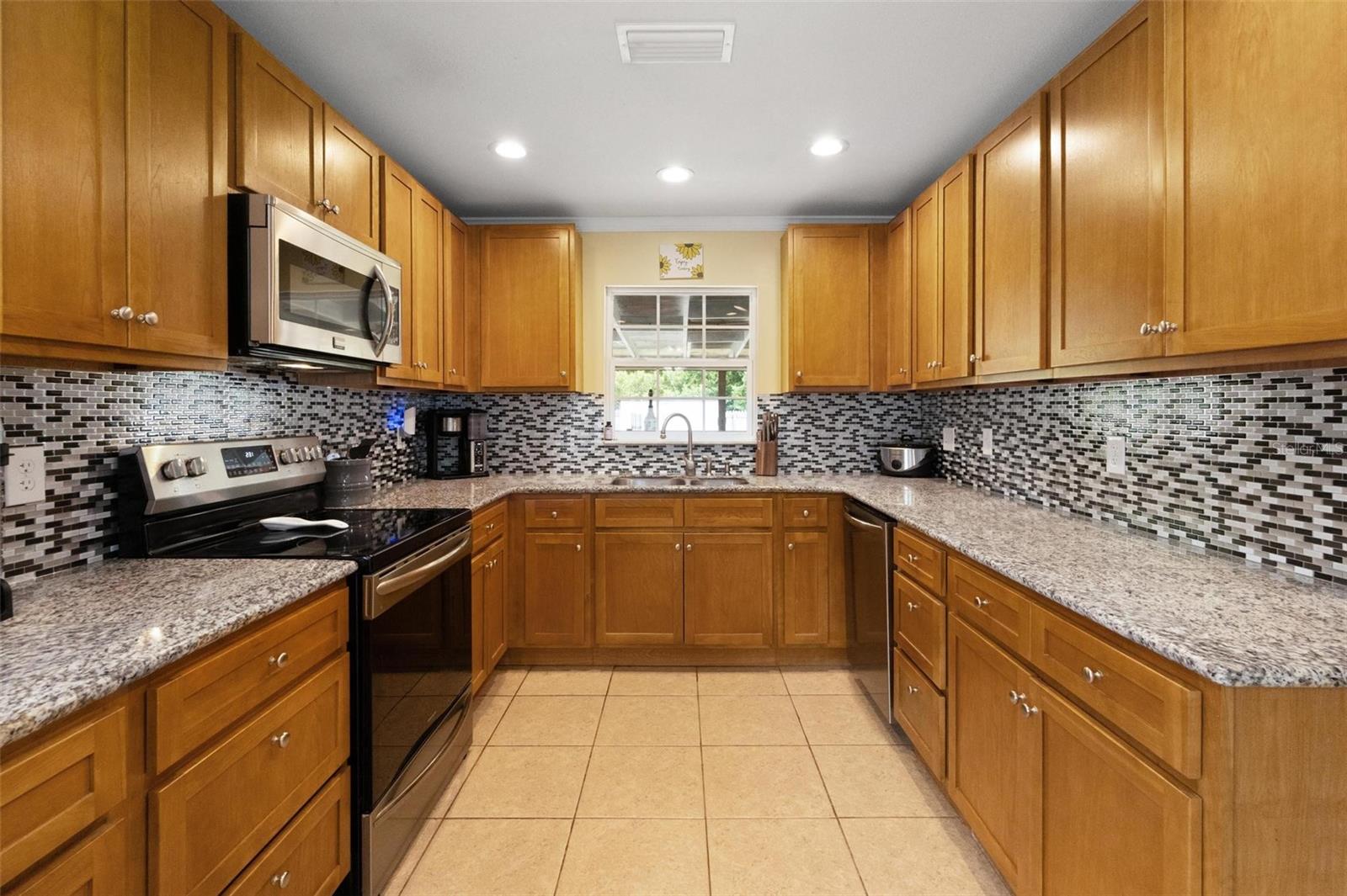 6250 5TH AVE S, ST PETERSBURG, FL — photo 11