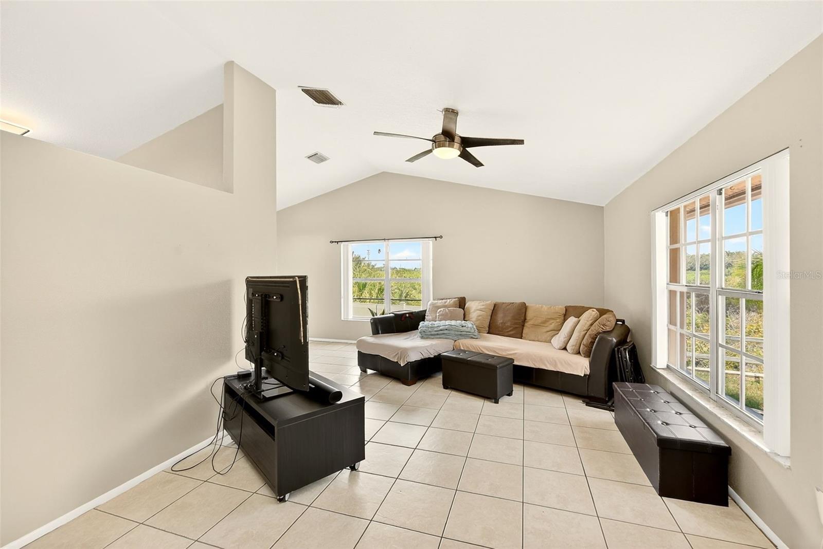 1400 CLUB DR, TARPON SPRINGS, FL — photo 3