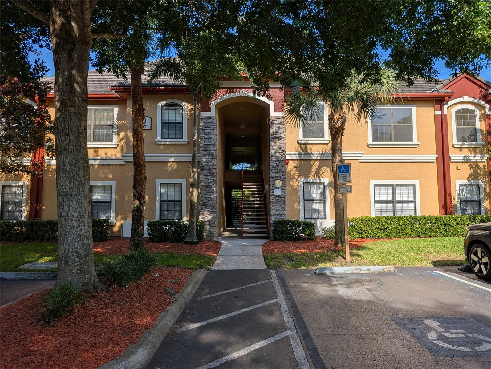 2107 PORTOFINO PL #30-302, PALM HARBOR, FL