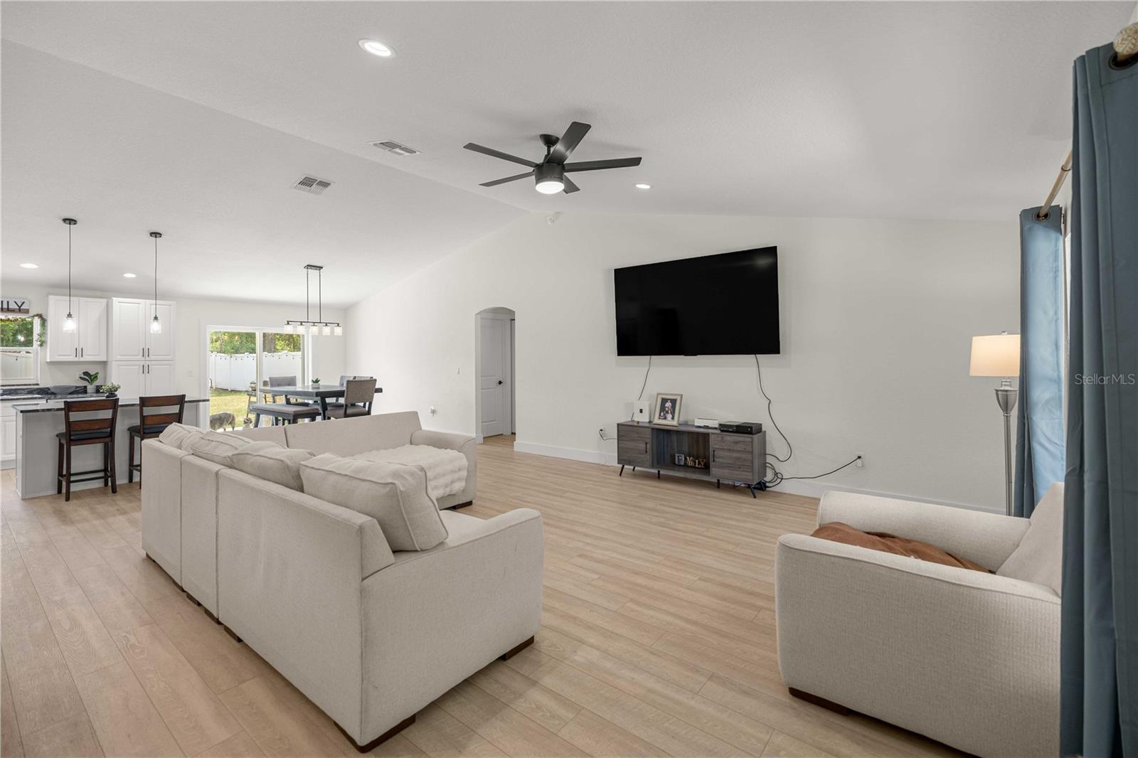 6962 SE 124TH ST, BELLEVIEW, FL — photo 8