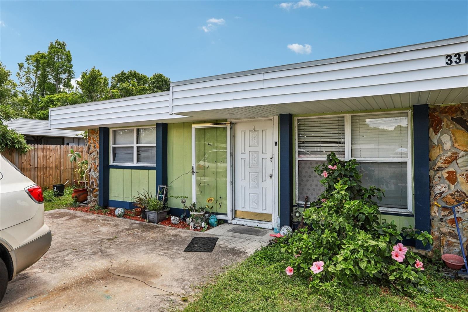 3319 SHERWOOD DR, LARGO, FL — photo 2