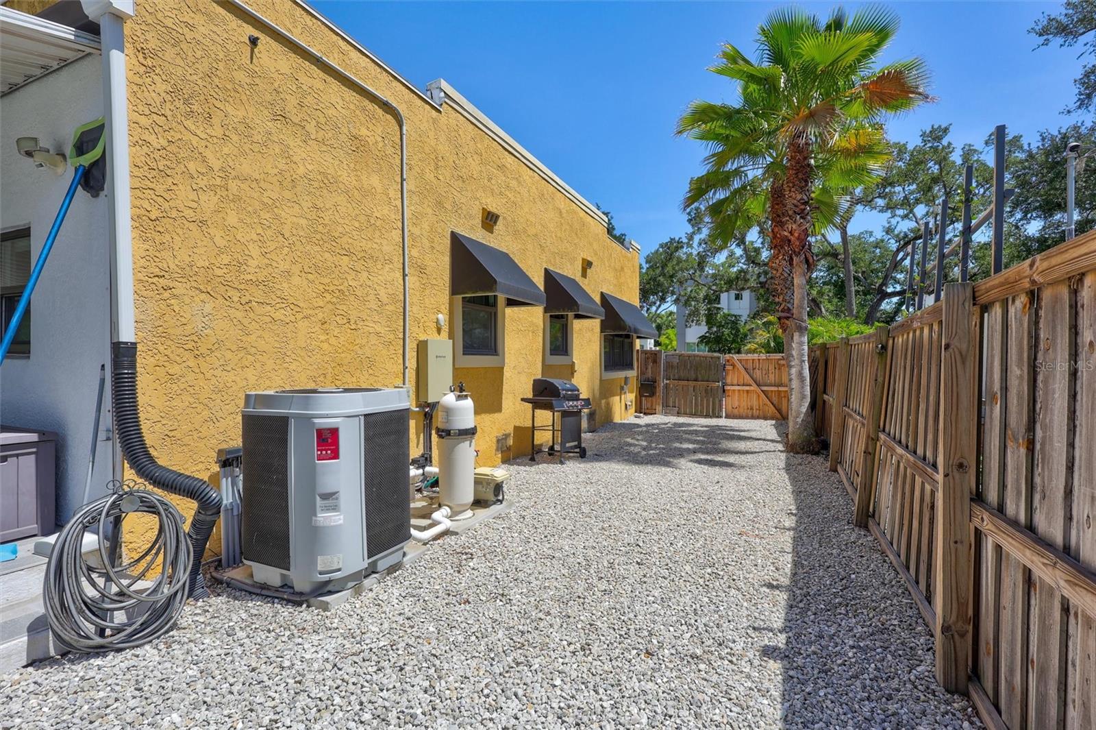 2437 FLOYD ST, SARASOTA, FL — photo 40