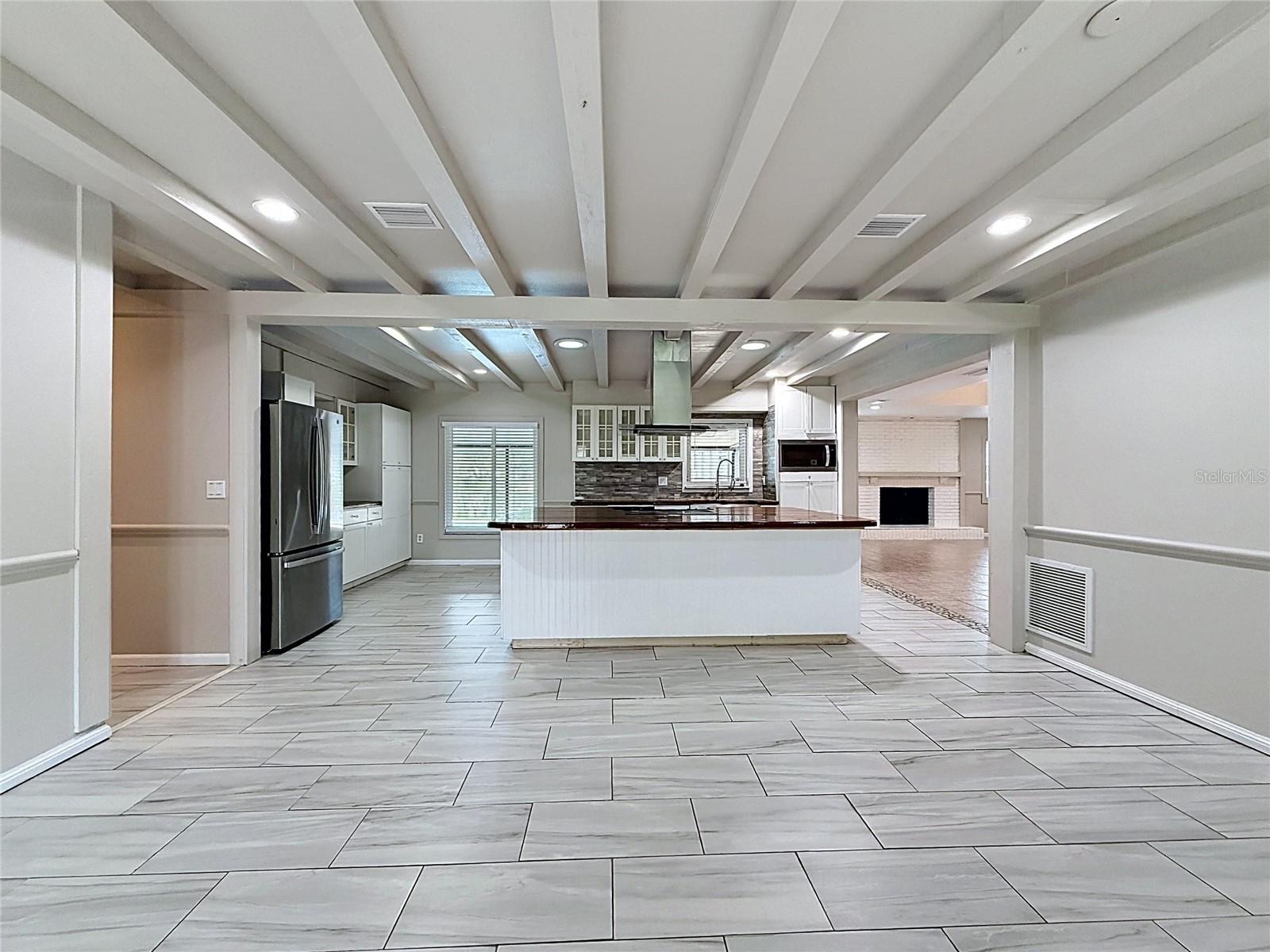 912 SHANGRI LA DR, SEFFNER, FL — photo 11