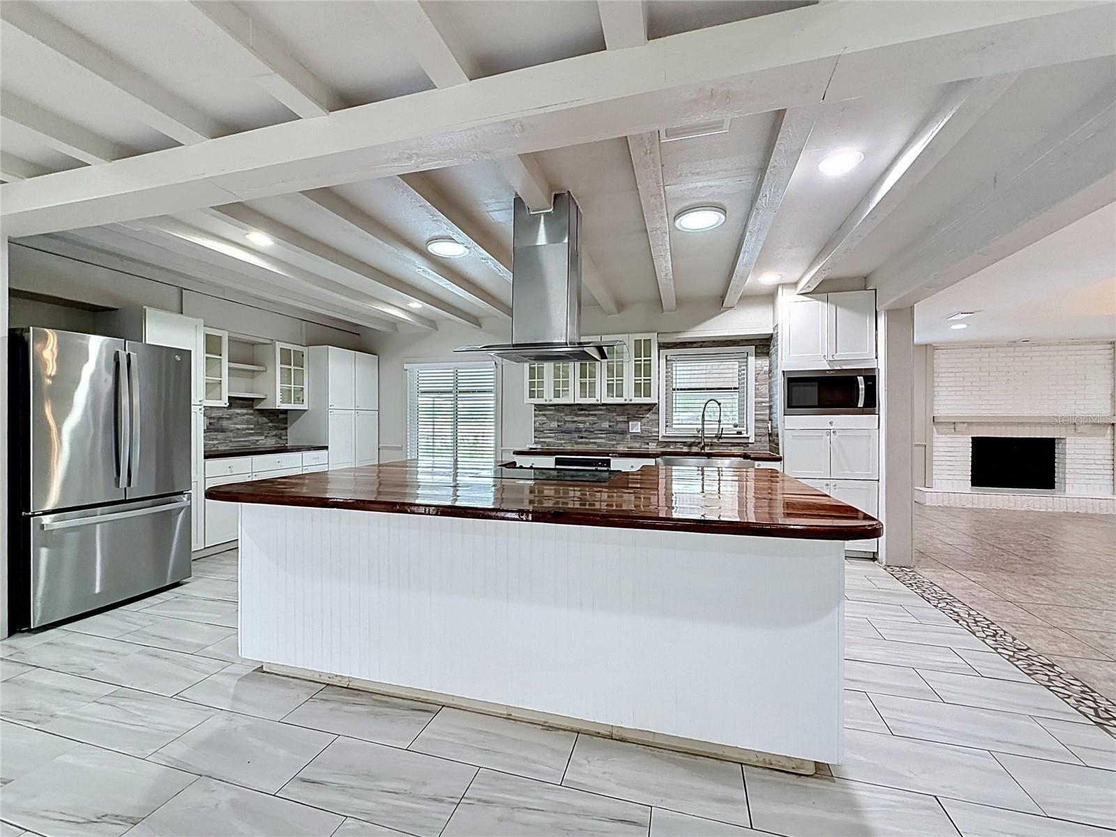 912 SHANGRI LA DR, SEFFNER, FL — photo 4