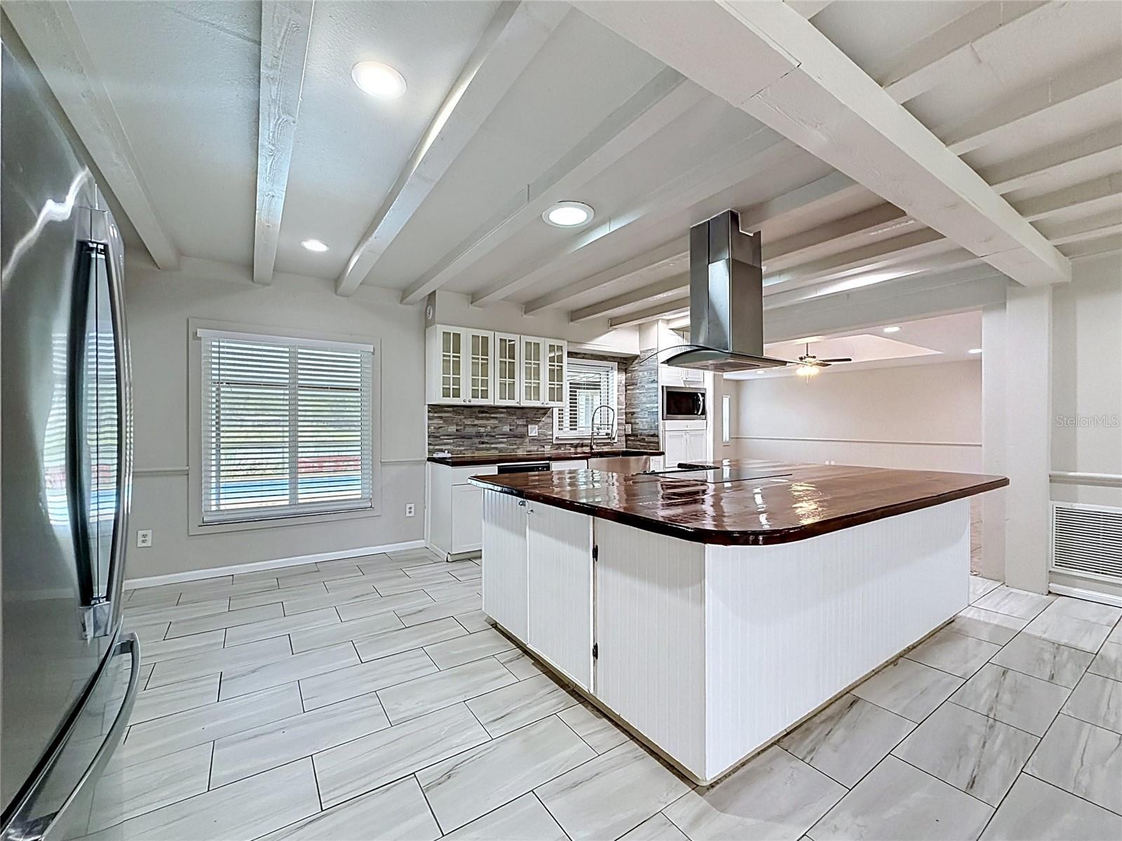 912 SHANGRI LA DR, SEFFNER, FL — photo 14