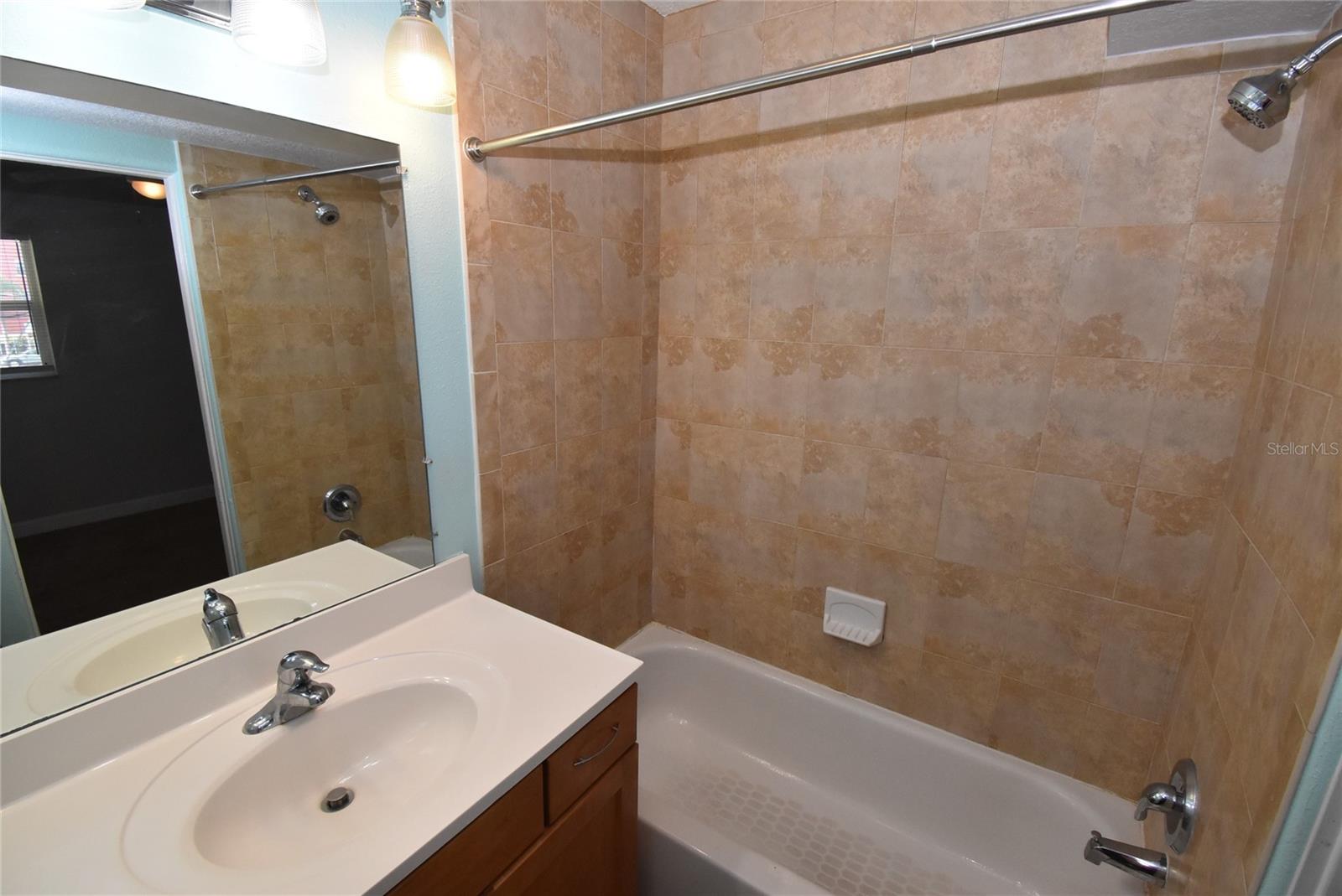 220 6TH AVE N #11, ST PETERSBURG, FL — photo 16