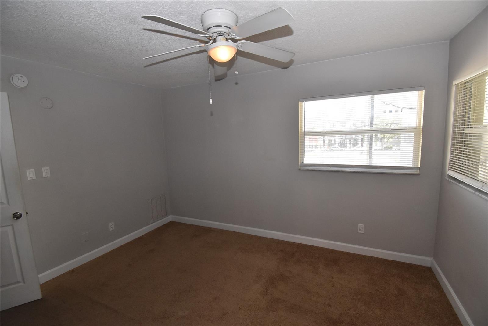 220 6TH AVE N #11, ST PETERSBURG, FL — photo 18