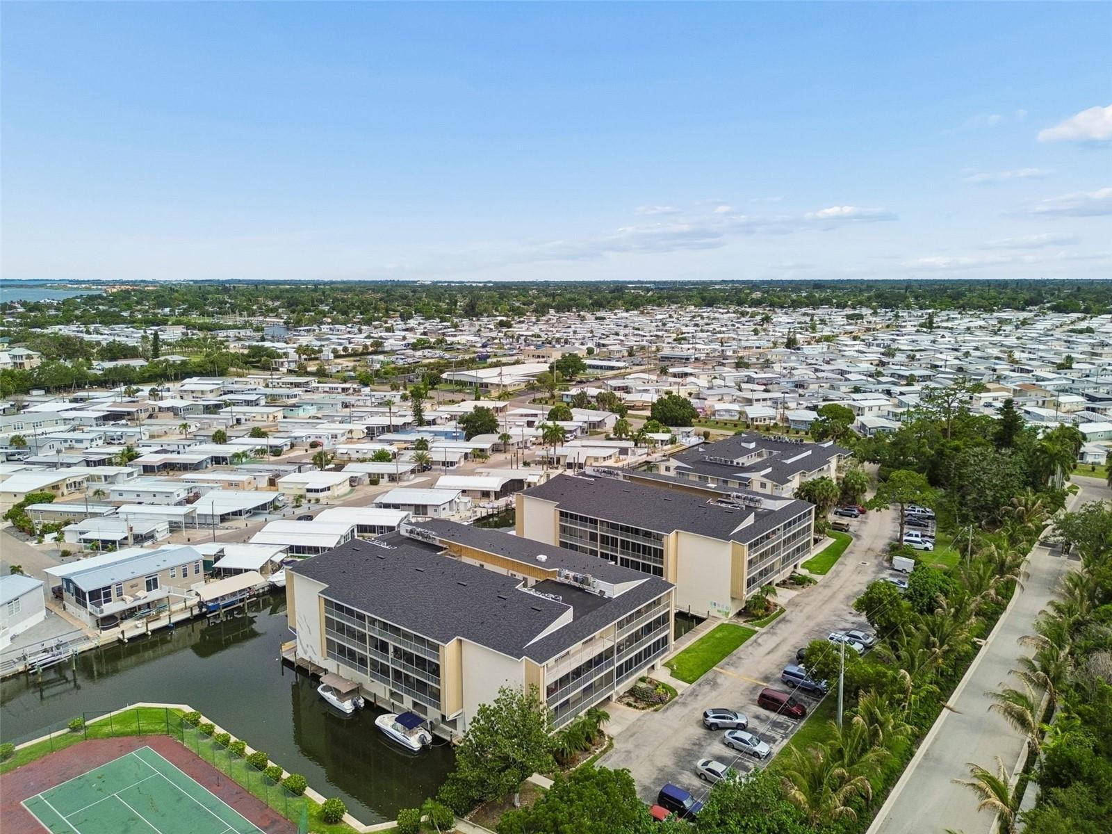 1714 69TH AVE W #C401, BRADENTON, FL — photo 41