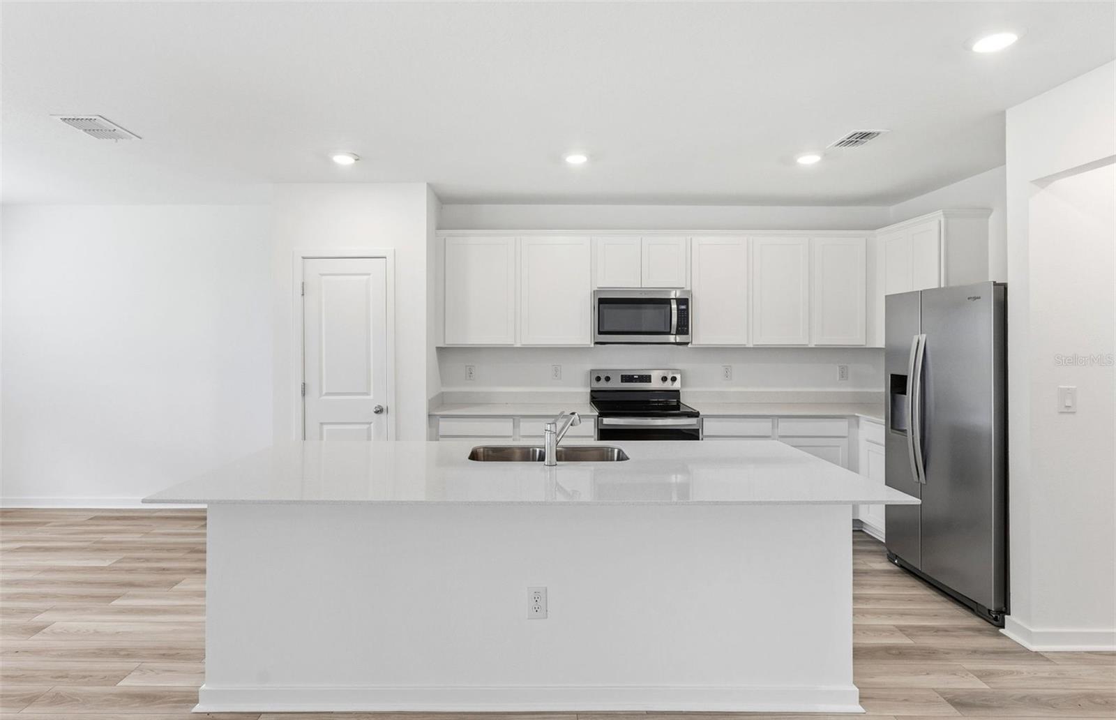 10410 HIDDEN BANKS GLN, PARRISH, FL — photo 3