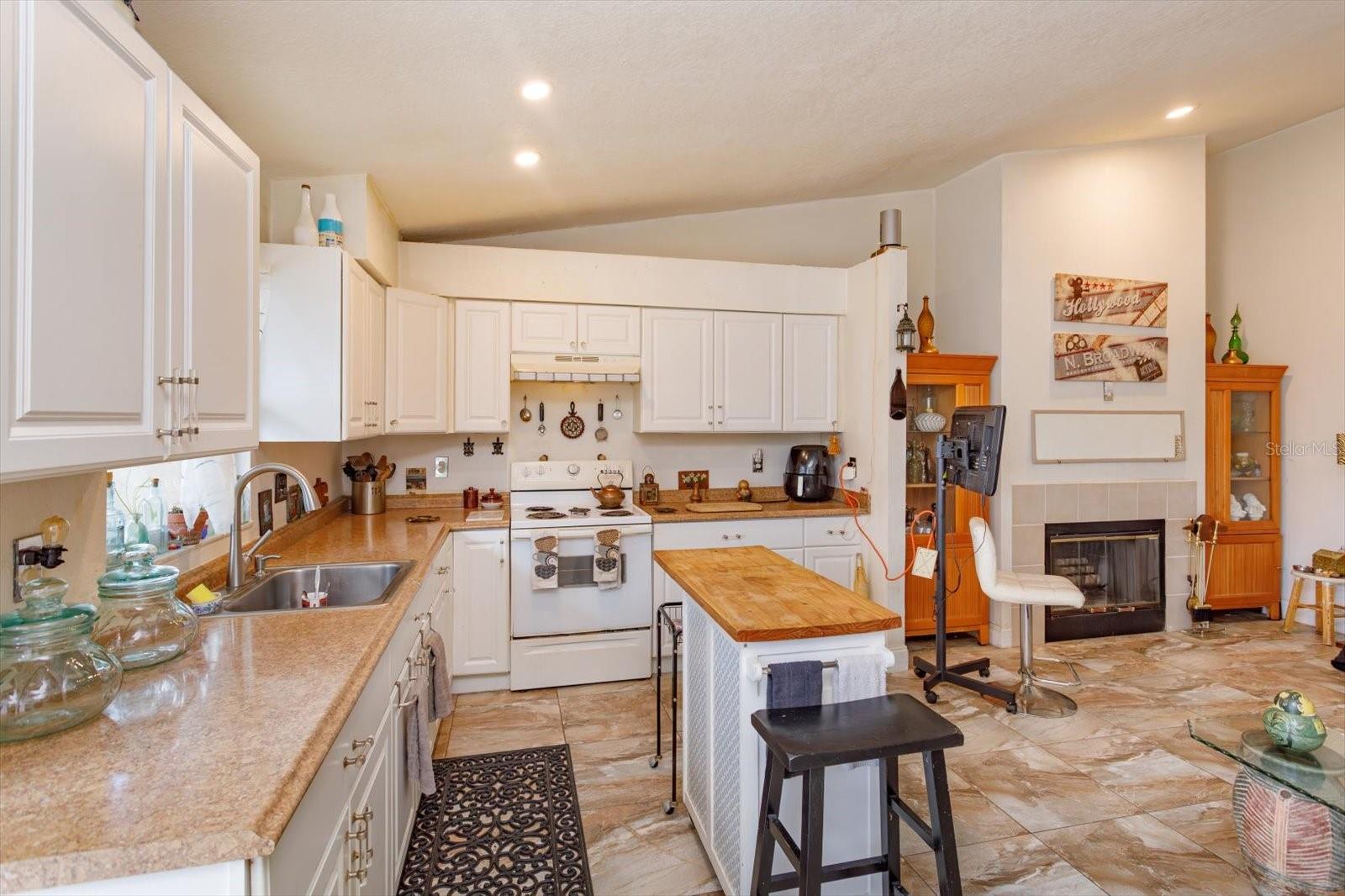 2501 LONG MEADOW WAY, ORLANDO, FL — photo 9