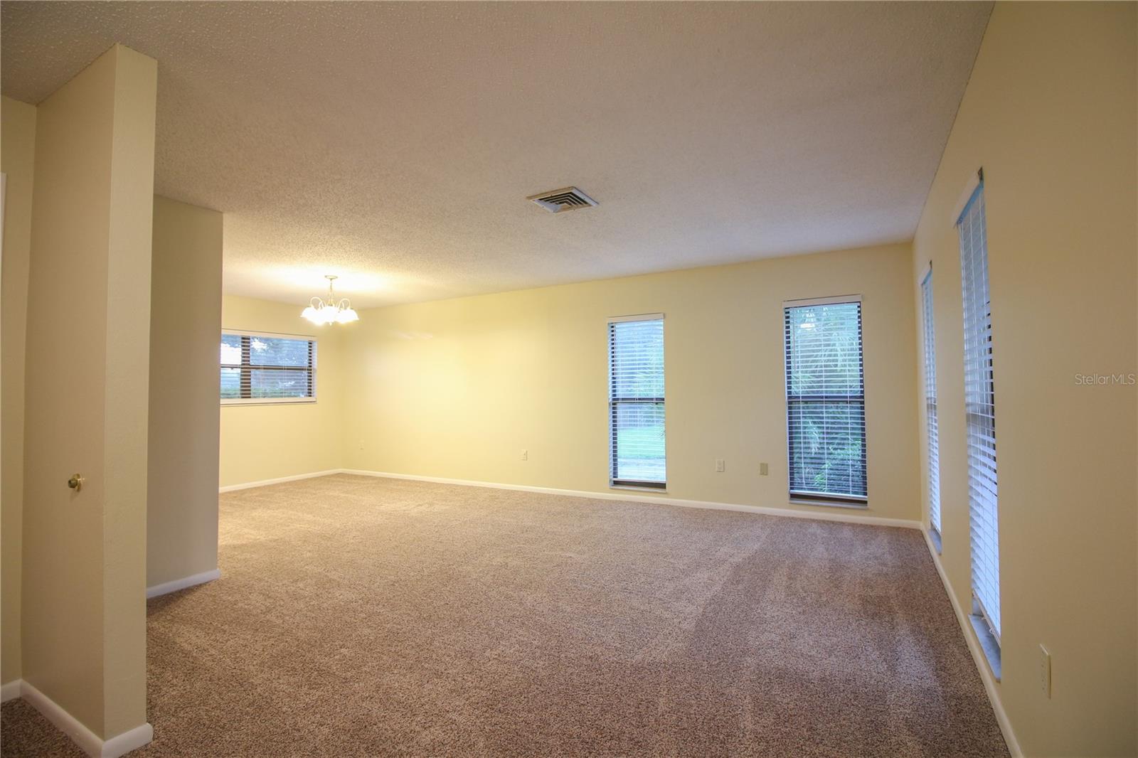 2014 CHARNES DR, LAKELAND, FL — photo 3