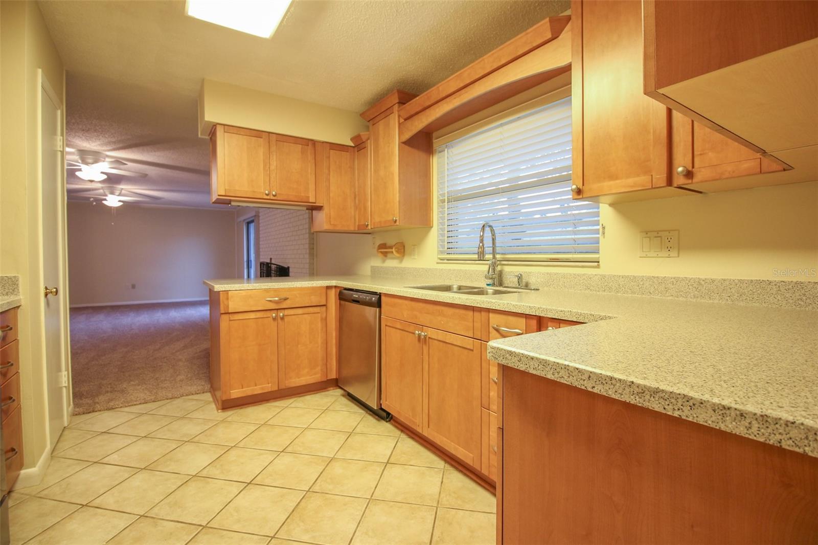 2014 CHARNES DR, LAKELAND, FL — photo 9