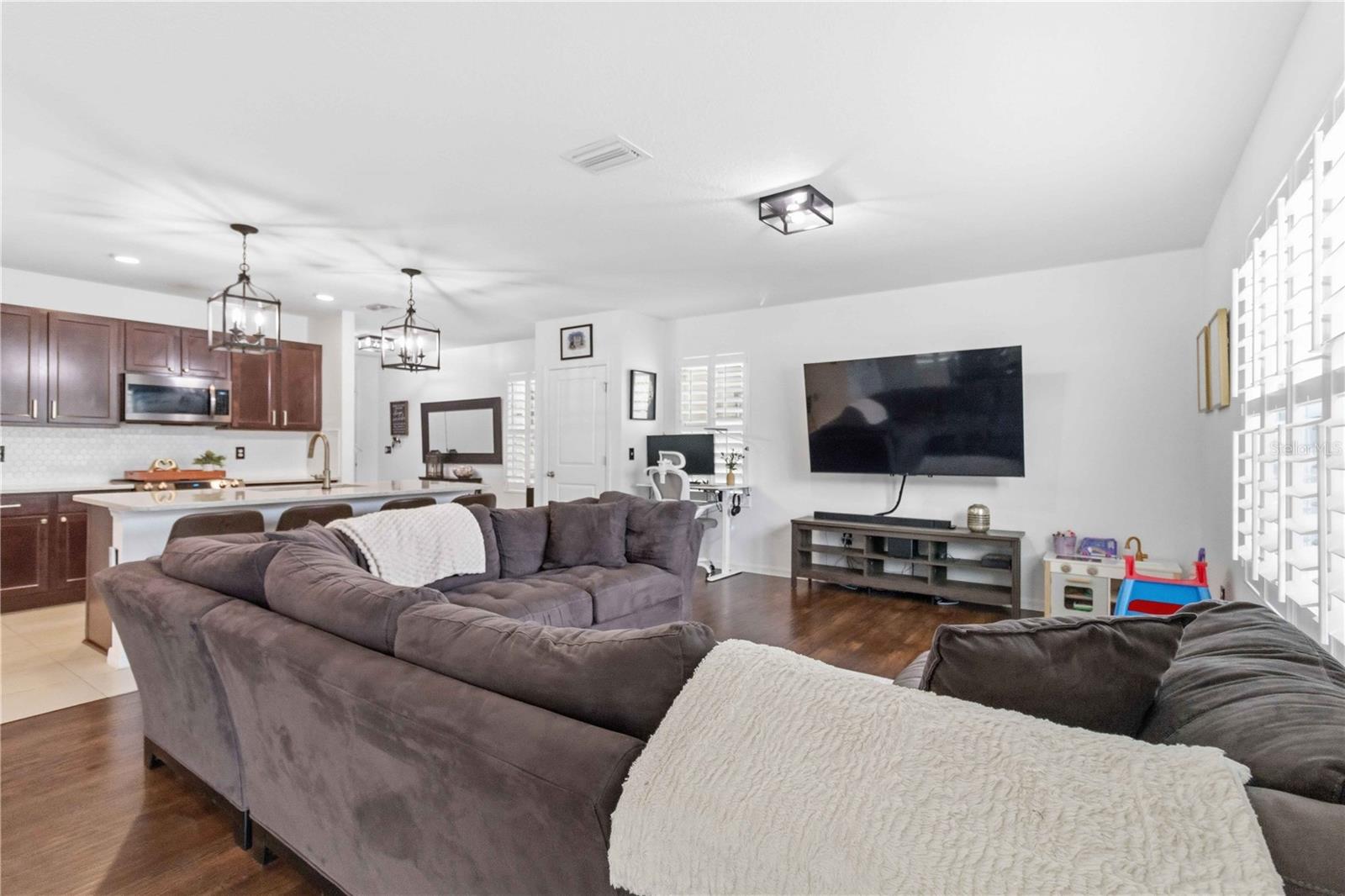 10230 GEESE TRAIL CIR, SUN CITY CENTER, FL — photo 5