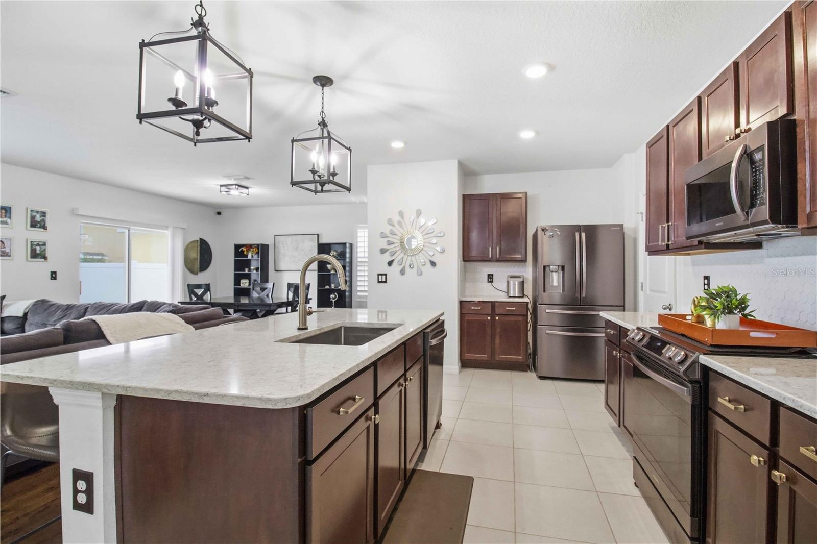 10230 GEESE TRAIL CIR, SUN CITY CENTER, FL — photo 8