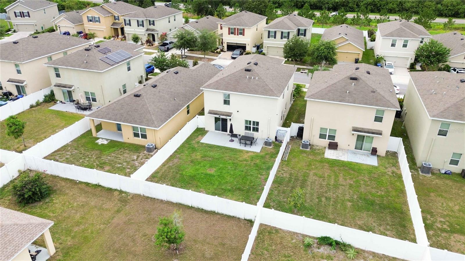 10230 GEESE TRAIL CIR, SUN CITY CENTER, FL — photo 33