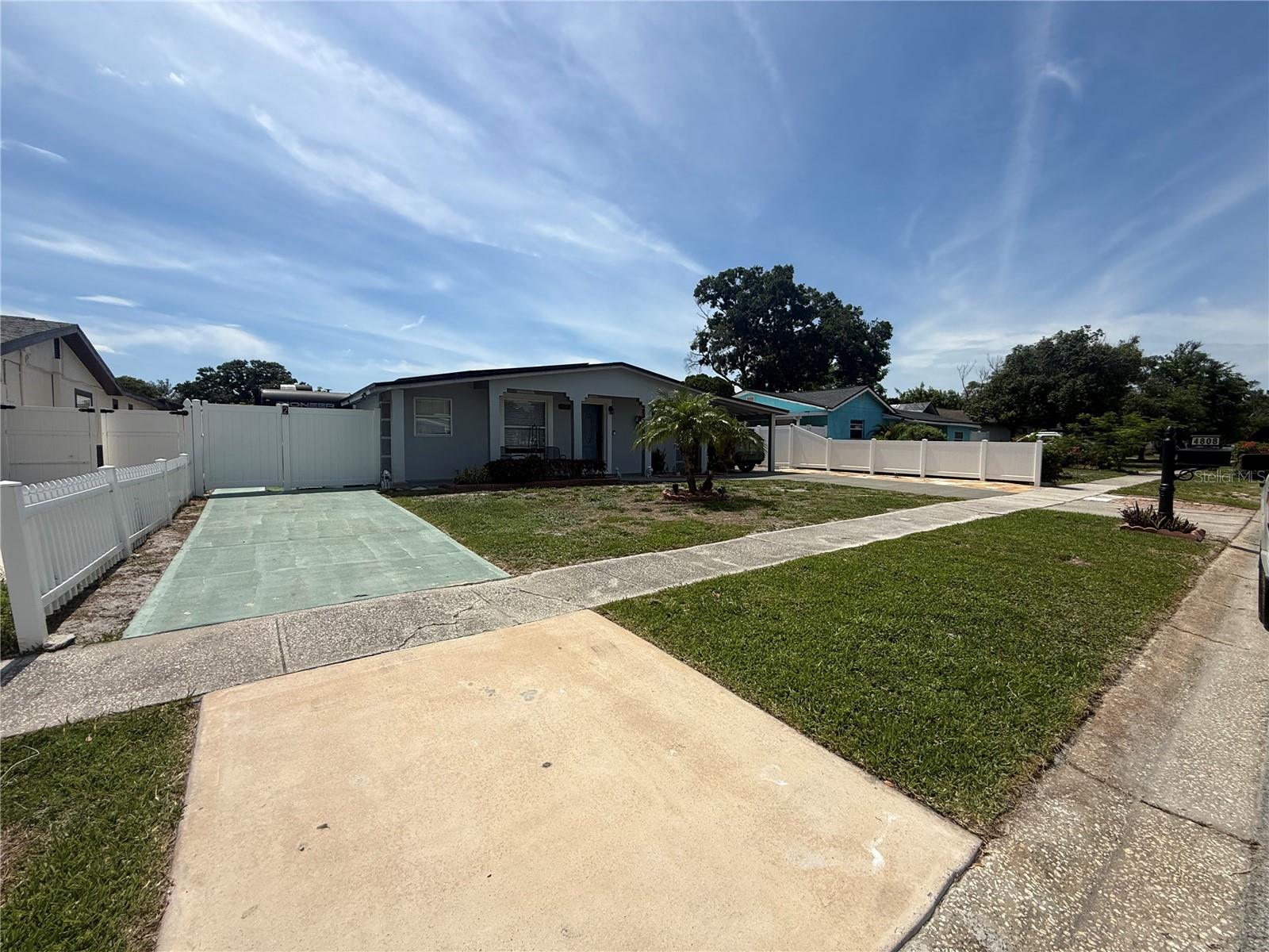 4808 SIERRA MADRE DR, TAMPA, FL — photo 2