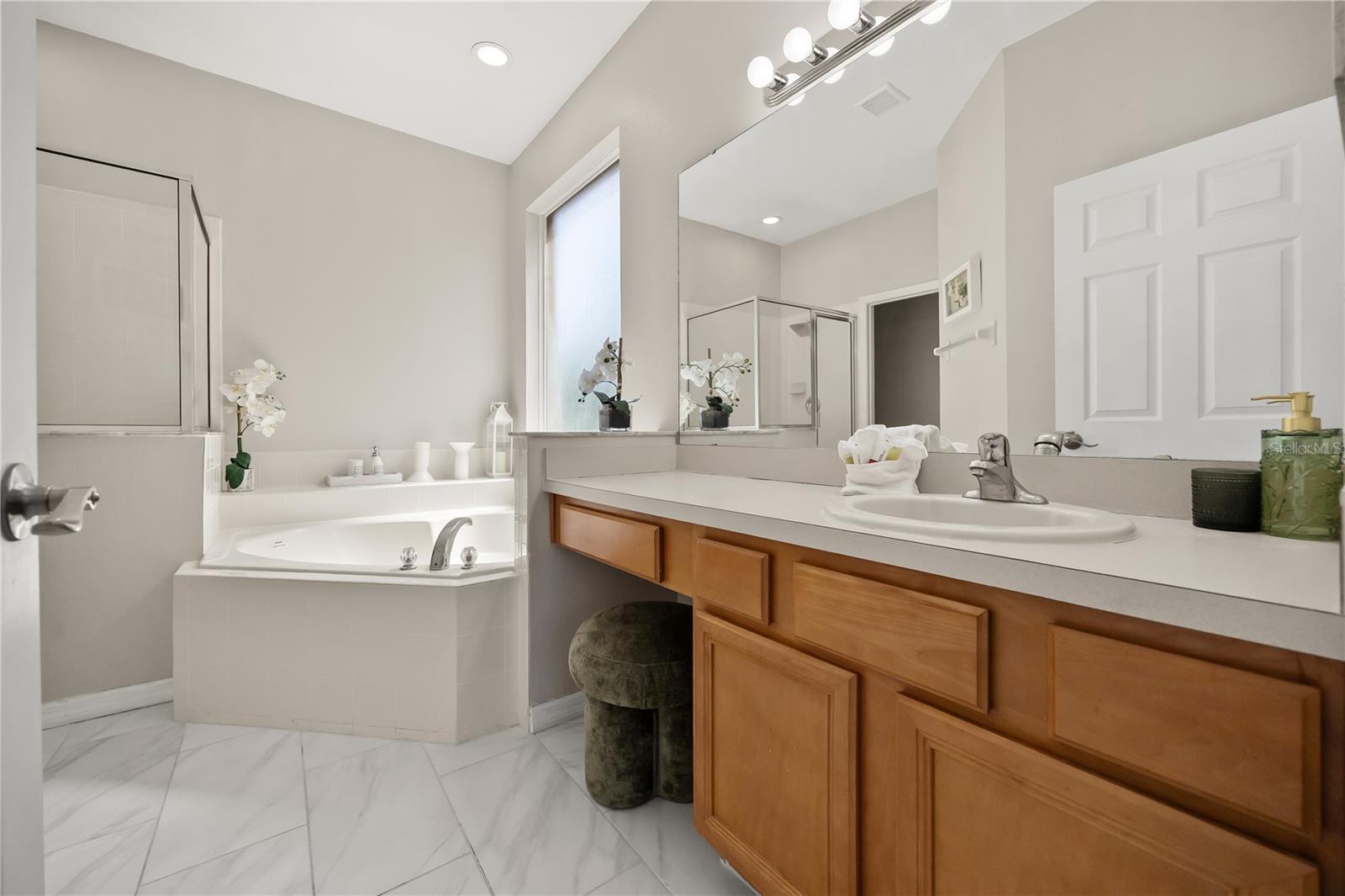 8675 LA ISLA DR, KISSIMMEE, FL — photo 28