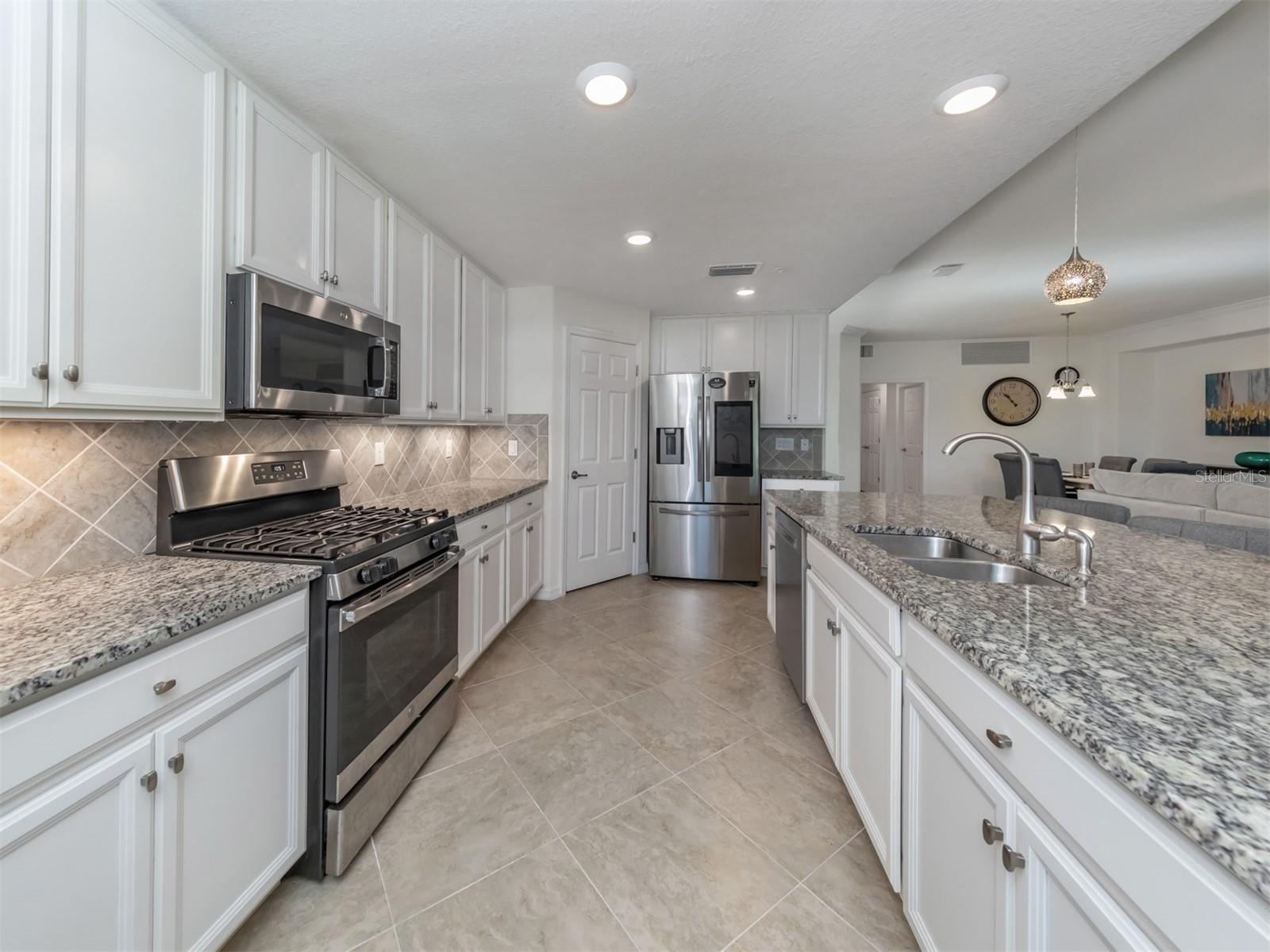 17637 GAWTHROP DR #104, BRADENTON, FL — photo 14