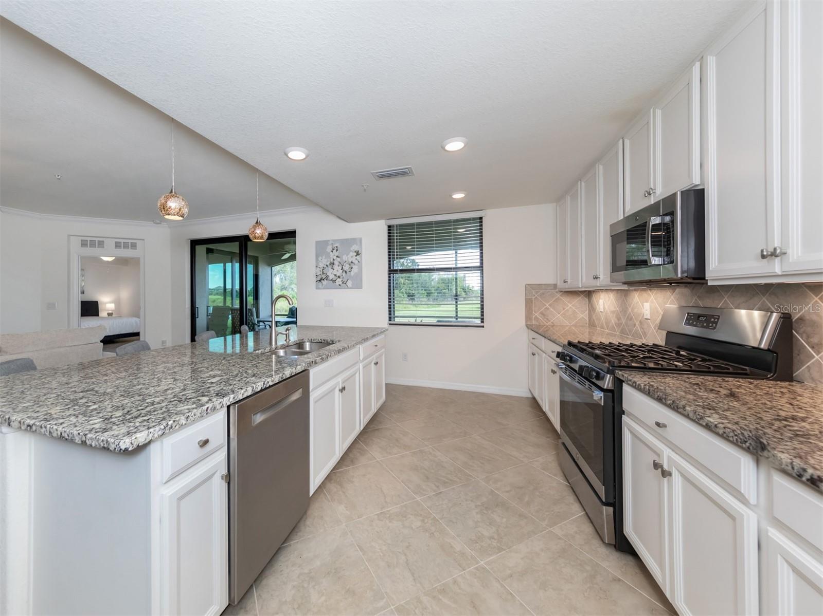 17637 GAWTHROP DR #104, BRADENTON, FL — photo 15