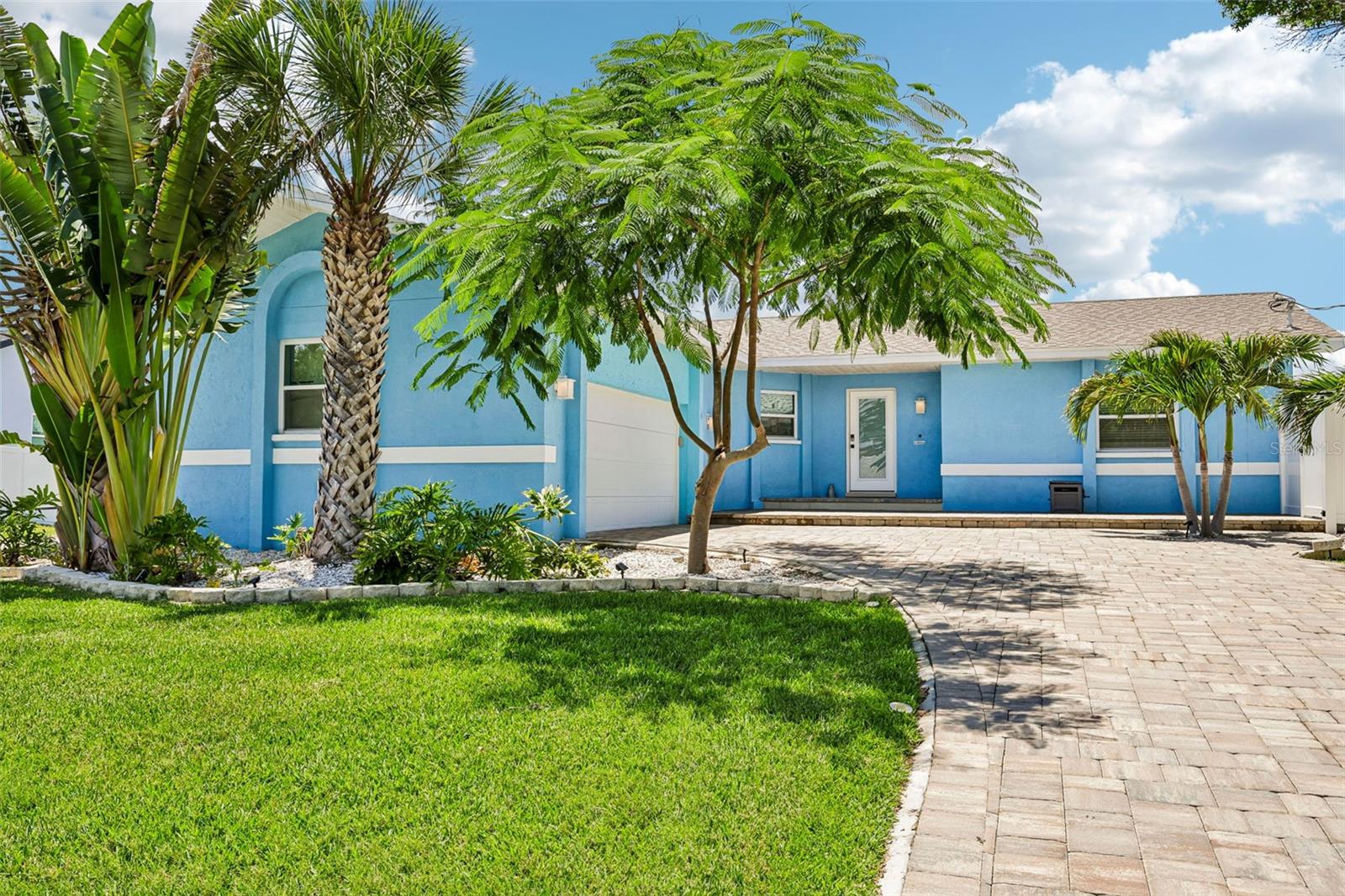 6304 FLAMINGO DR, APOLLO BEACH, FL — photo 2
