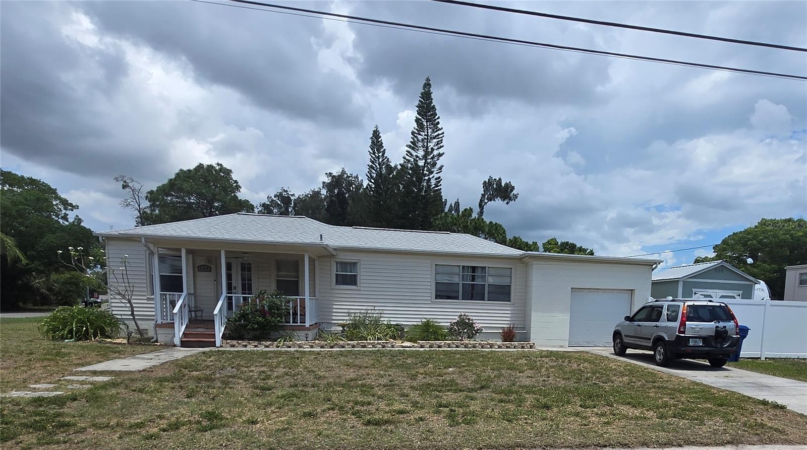 146 NE MADISON CIR N, ST PETERSBURG, FL