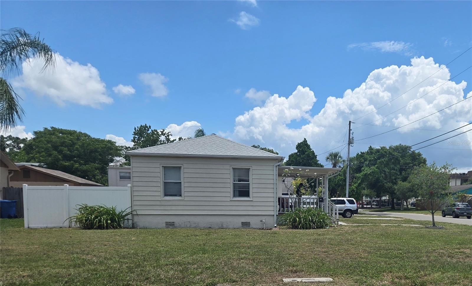 146 NE MADISON CIR N, ST PETERSBURG, FL — photo 7