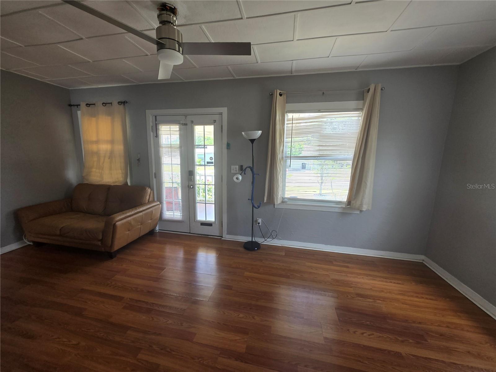 146 NE MADISON CIR N, ST PETERSBURG, FL — photo 8