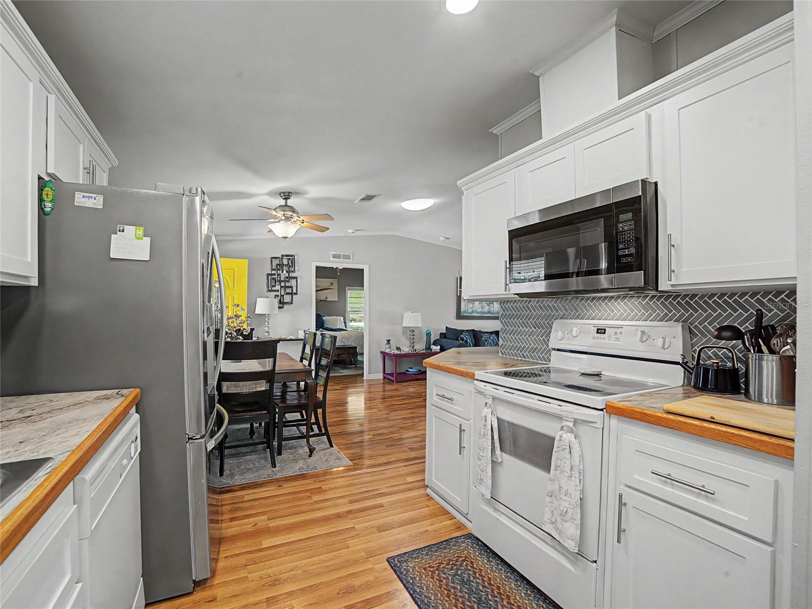 37513 CAMPO AVE, ZEPHYRHILLS, FL — photo 21