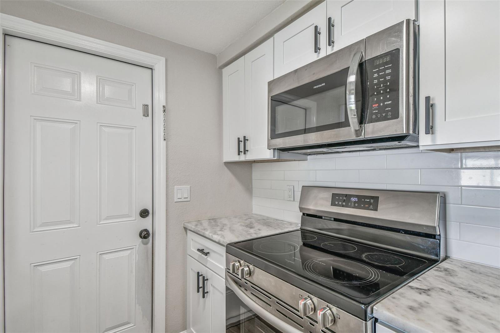 6743 KNIGHTSBRIDGE DR, NEW PORT RICHEY, FL — photo 14