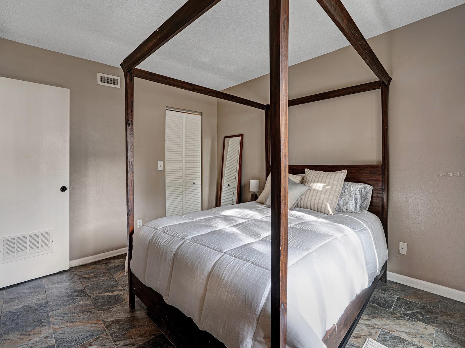 625 N KEENE RD #B, CLEARWATER, FL — photo 12
