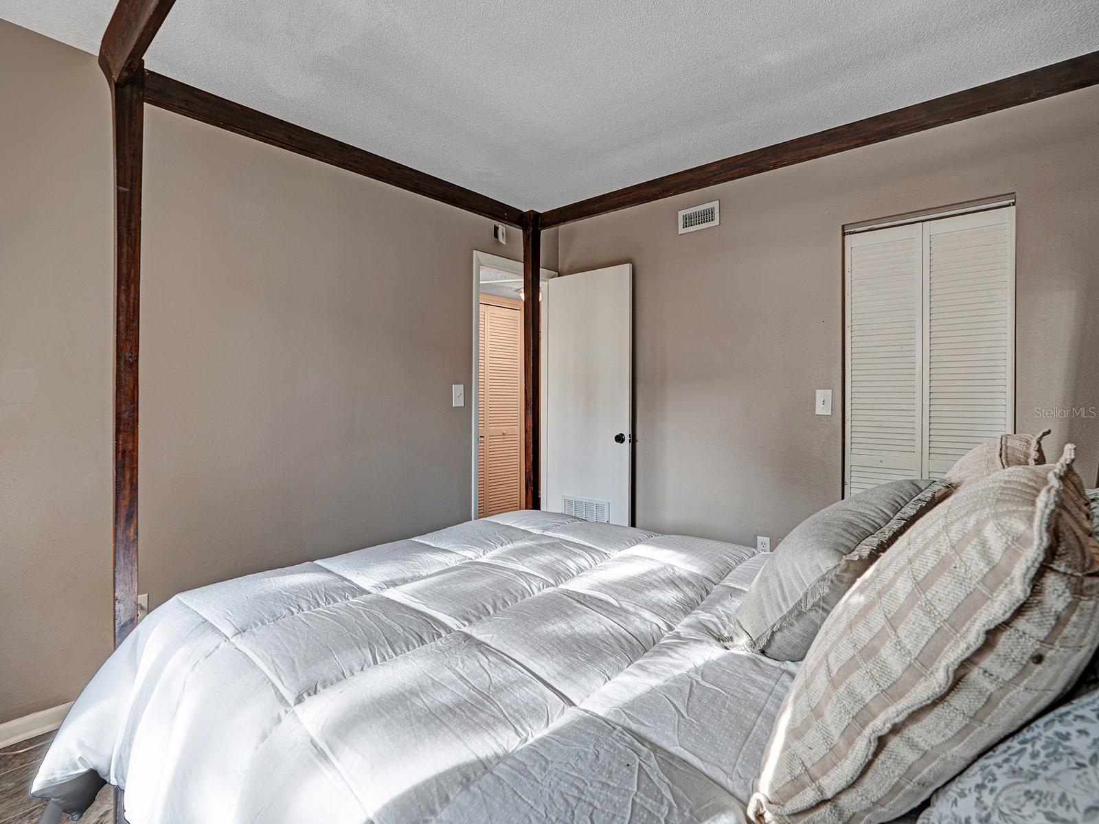 625 N KEENE RD #B, CLEARWATER, FL — photo 13