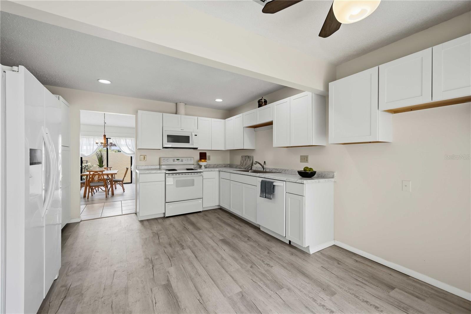 98 DRIFTING SANDS DR, VENICE, FL — photo 21