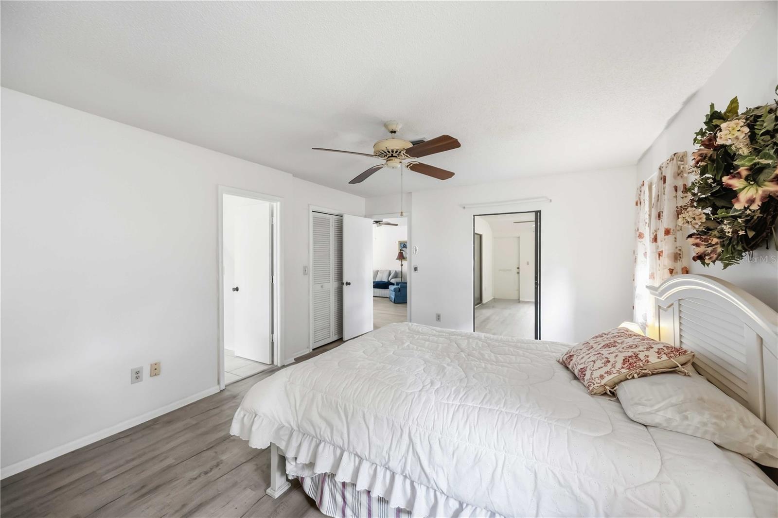 98 DRIFTING SANDS DR, VENICE, FL — photo 42