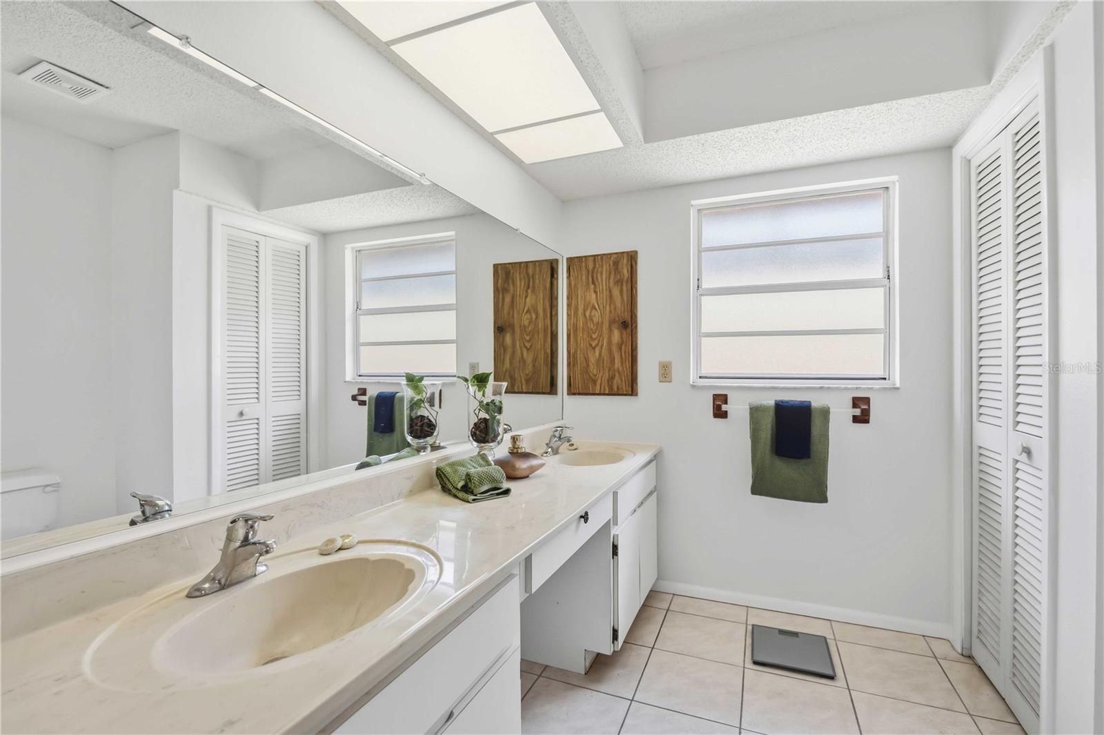 98 DRIFTING SANDS DR, VENICE, FL — photo 45