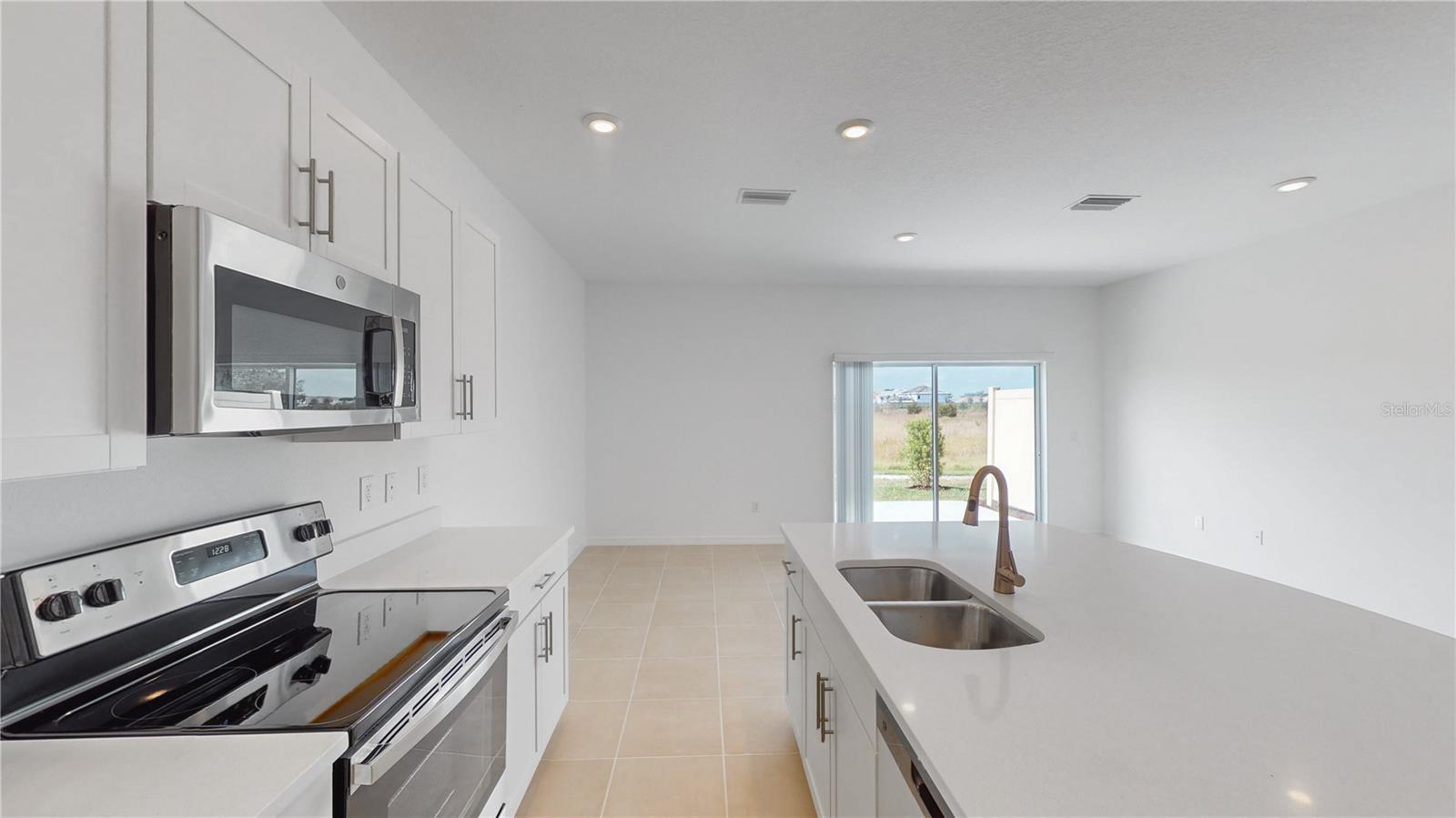 2415 PARAVANE WAY, WESLEY CHAPEL, FL — photo 4