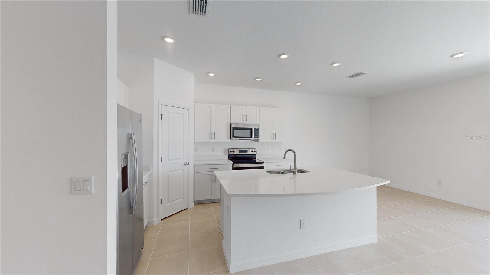 2415 PARAVANE WAY, WESLEY CHAPEL, FL — photo 9